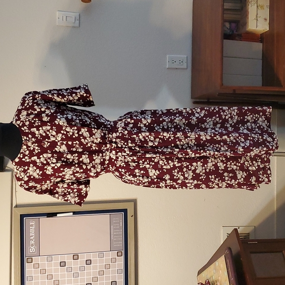 Classic Floral Tea Length Warren Z Dress - Picture 2 of 13